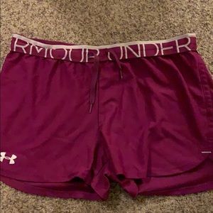 Under Armour short